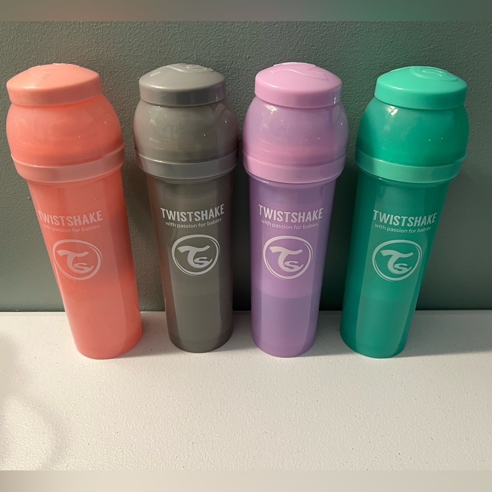Gray and aqua only 11oz twist shake baby bottles
